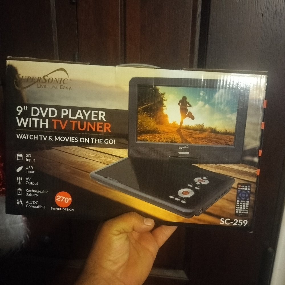 Supersonic 9" DVD Player with TV Tuner